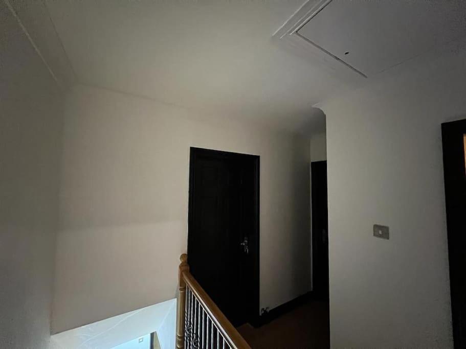 فيلا نوتينغهامفي Cheerful 3 Bed House With Free Parking. المظهر الخارجي الصورة