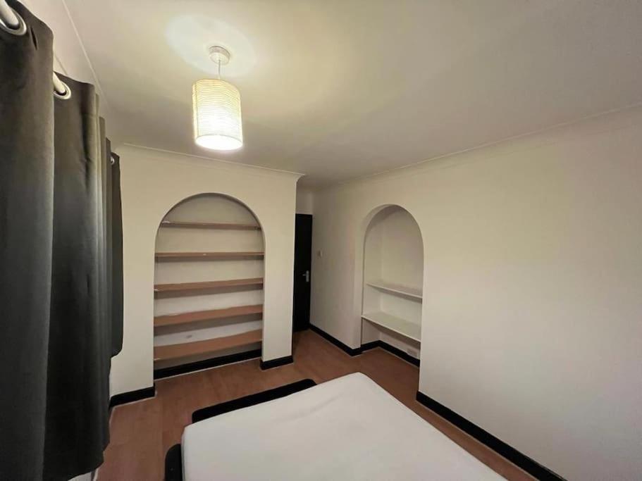 فيلا نوتينغهامفي Cheerful 3 Bed House With Free Parking. المظهر الخارجي الصورة